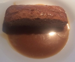 Hazelnut meal caramel cake 
