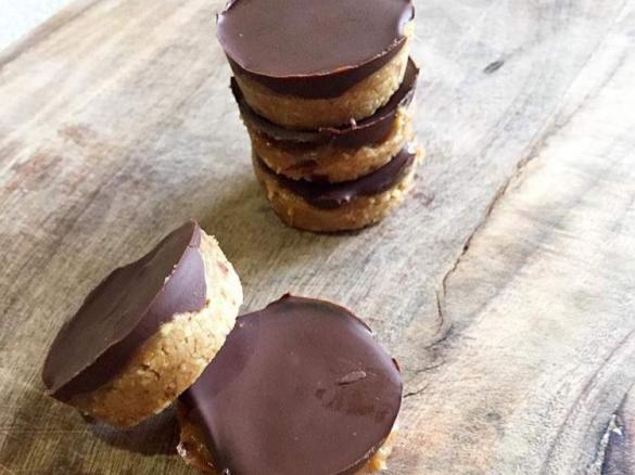 Raw Caramel Slice Bites 