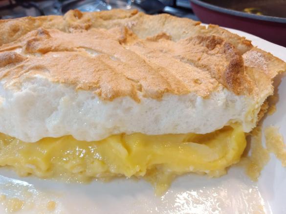 Light & Tangy Lemon Meringue Pie