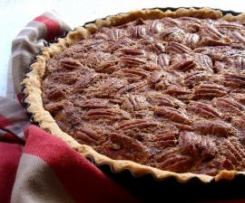 Maple Syrup Pecan Pie with Vanilla Scented Pastry