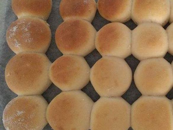 White Dinner Rolls