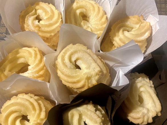 Danish Vegan Butter Cookies - Vaniljekranse