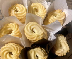 Danish Vegan Butter Cookies - Vaniljekranse