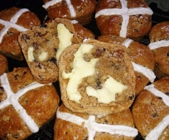 Gluten-Free Traditional Spiced Fruit Buns