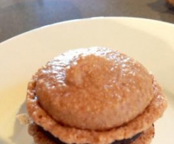 Chocolate Macarons (Nicolas Buchy)