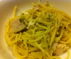 Garlic Cream and Chicken Spaghetti