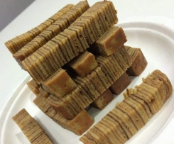 Kuih Lapis Legit (Spekkoek)