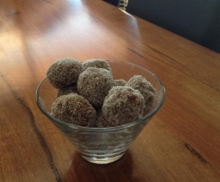 Vanilla coconut powerballs