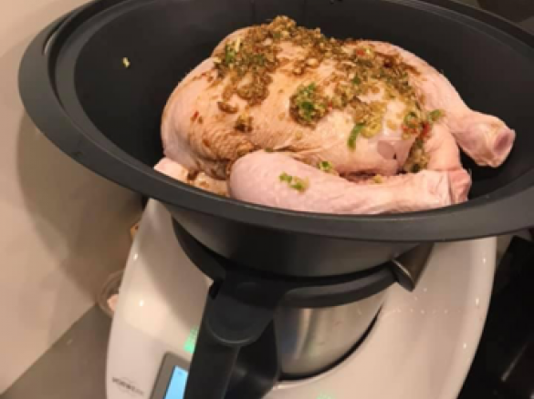 Hainanese Chicken and Rice with Ginger Spring Onion Sauce-cheats version(this is a one pot wonder)