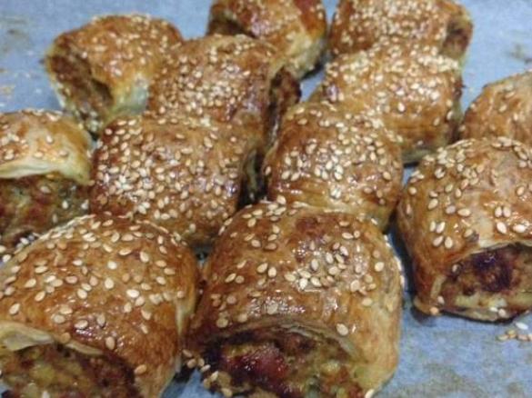 Pork, fennel & leek sausage rolls