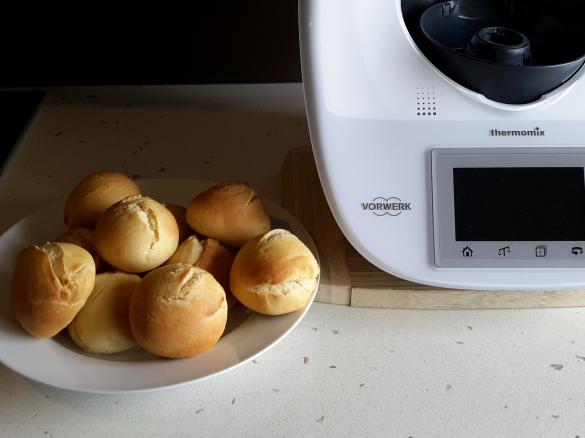 Soft Buttermilk Rolls