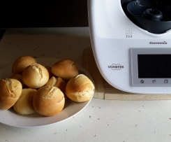 Soft Buttermilk Rolls