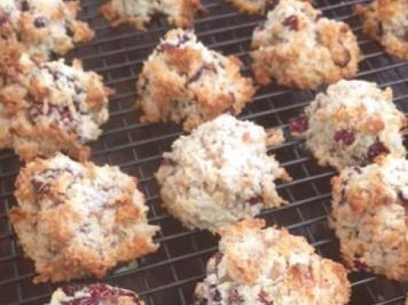 Toasty Cranberry Macarons, gluten free, sugar free