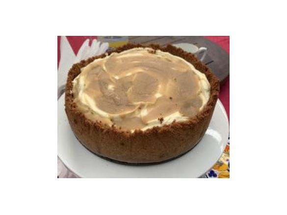 Variation Donna Hay's Salted Caramel and Vanilla Baked Cheesecake