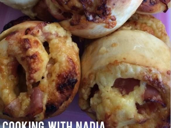 Nadias' Sweet Chilli, Ham and Cheese Scrolls