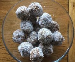 Apricot, Date & Coconut Bliss Balls