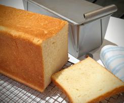 Fliss' TMShop-tin-sized fluffy white loaf