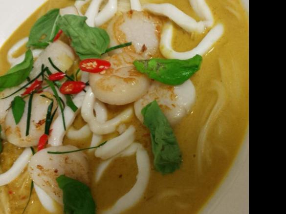 Calamari & Scallop Laksa
