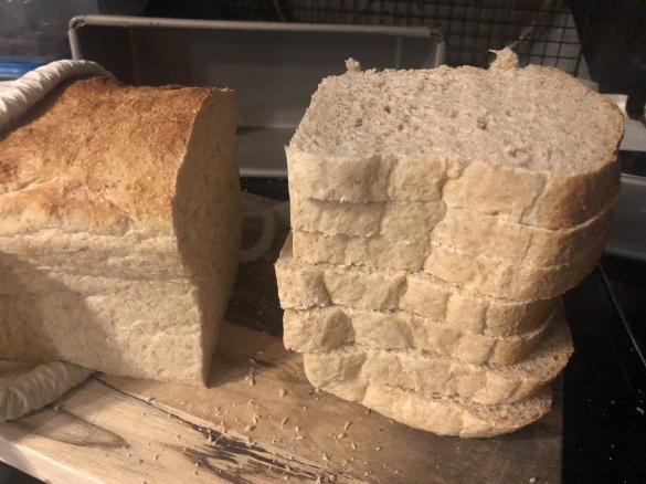 Light and high wholemeal bread, loaf or rolls