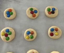 Mini M&M cookies