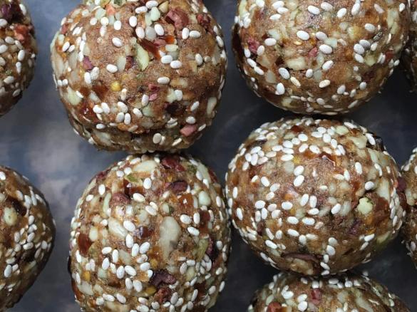 Nut Free Chocolate Bliss Balls