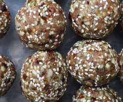 Nut Free Chocolate Bliss Balls