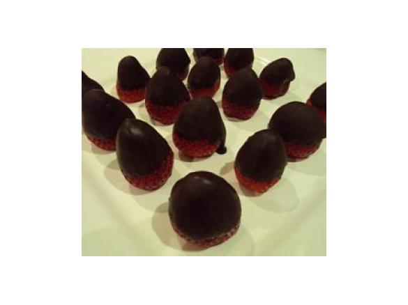 Raw Chocolate Dipped Strawberries