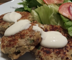 Salmon fishcakes with lemon yoghurt sauce