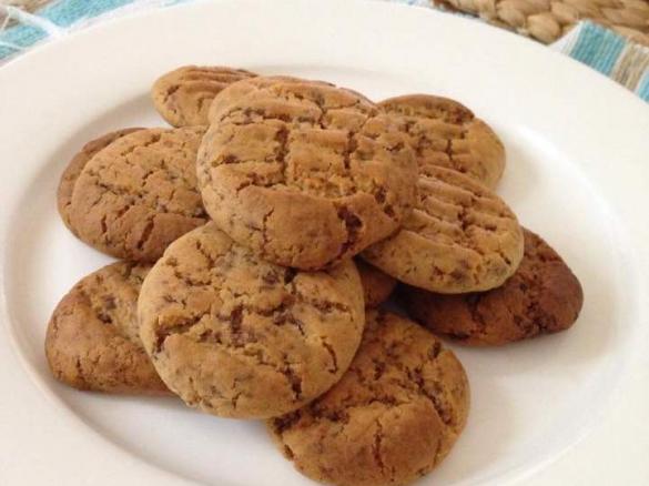 Maddy's Choc Chip Biscuits