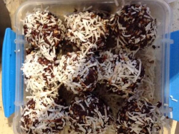 Healthy Chocolate Bliss Balls - Family sized batch