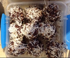 Healthy Chocolate Bliss Balls - Family sized batch