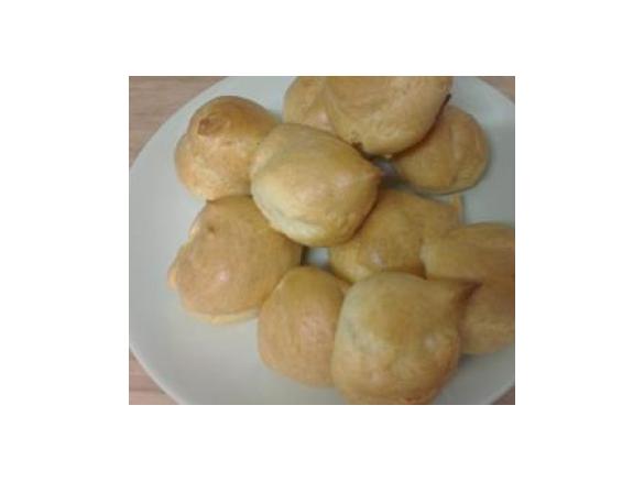 Gougères filled with Smoked Salmon Mousse