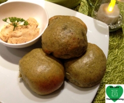 Suzie's Green Tea Bread with Spicy Adzuki Bean Filling