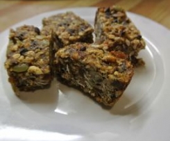 Wheat, nut & dairy-free muesli bars with raw cacao