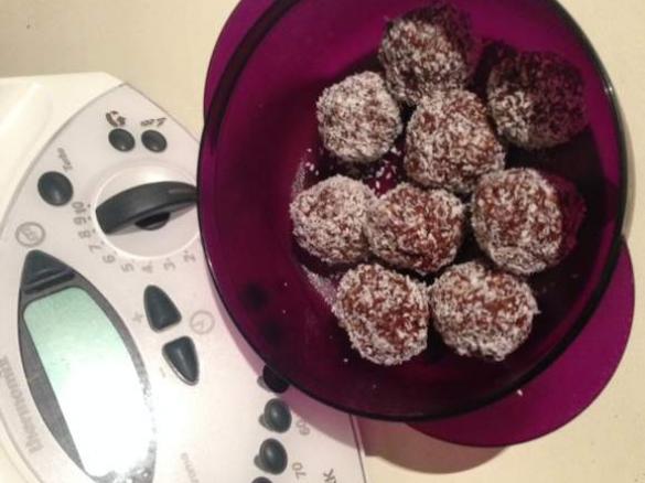Protein choc bliss balls