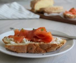 Home-style spring onion soda bread