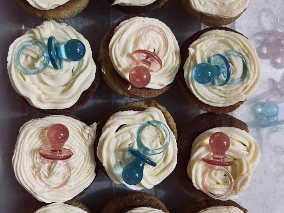 BEST Basic vanilla cupcakes