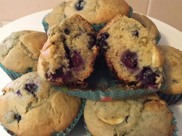 Blueberry White Choc Muffin