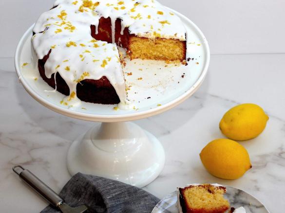 LEMON AND COCONUT DRIZZLE CAKE GLUTEN FREE