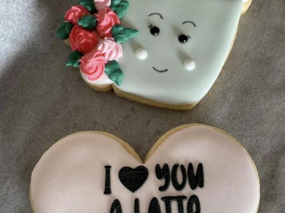 Variation Royal icing for cookie decorating