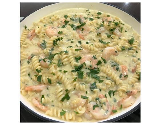 Creamy Garlic Prawn Pasta (TM7 version) by Thermo Cazza