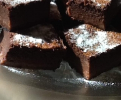 Magic Gooey Chocolate Slice 