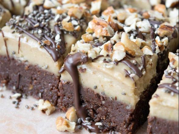 Raw Caramel Pecan Bars