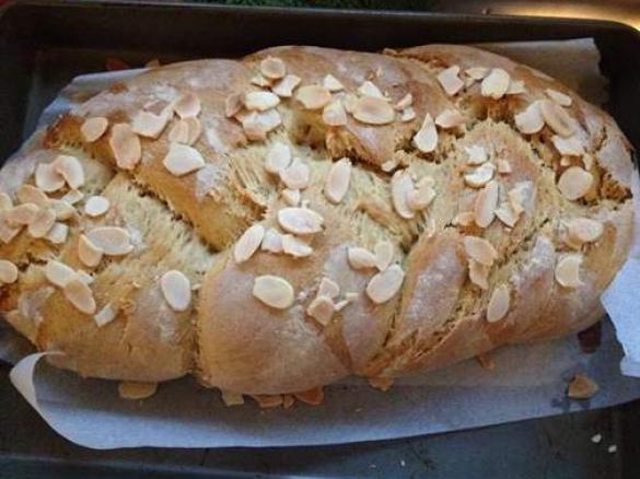 Almond Easter Bread