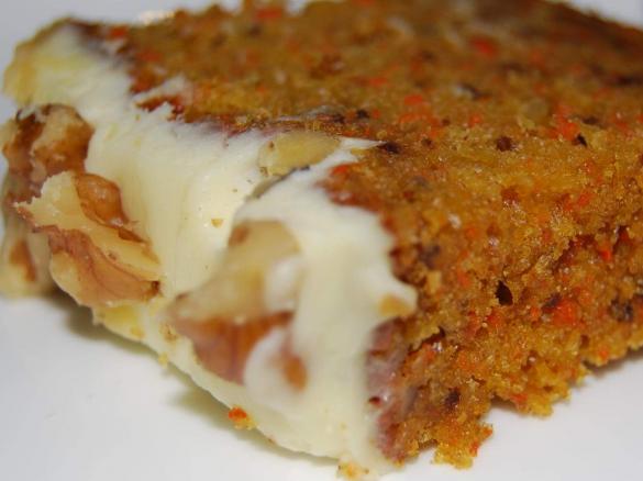 the best carrot & walnut cake