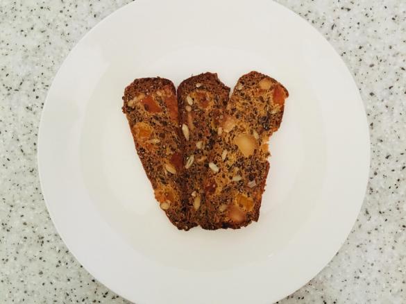 Apricot Macadamia Crackers