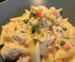 All-in-one Creamy Chicken and Bacon Pasta